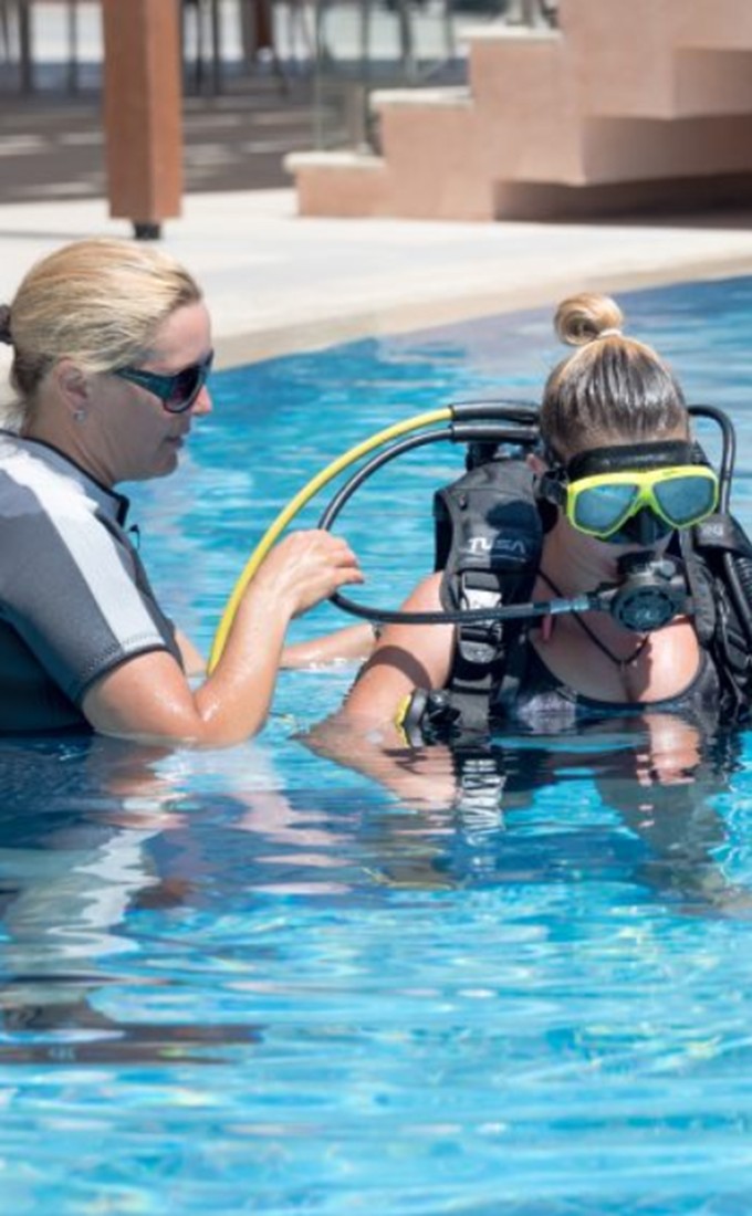 PADI Scuba Diving Pool Lesson